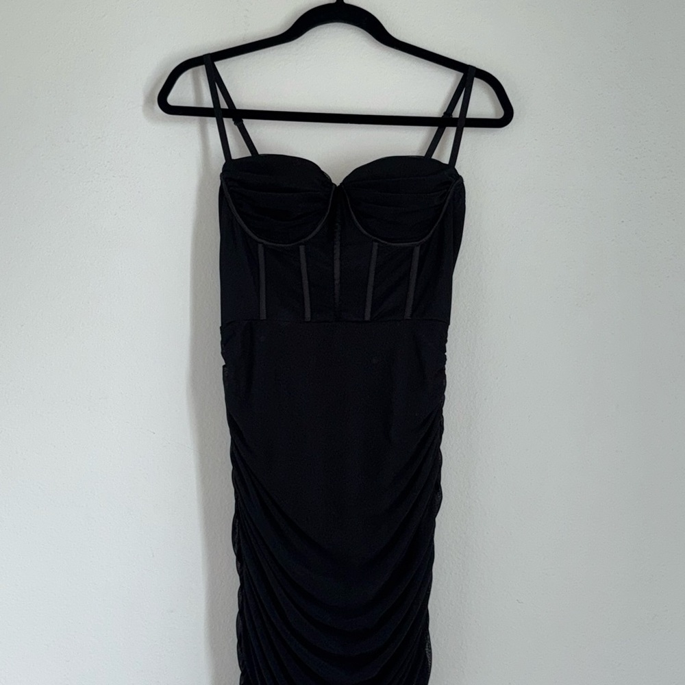 Elegant Black Strapless Dress